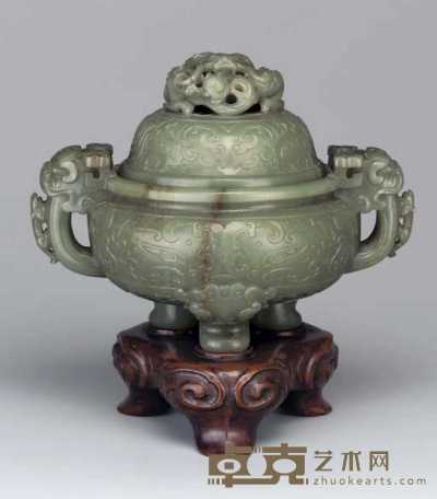 18TH CENTURY A CELADON JADE TWO-HANDLED TRIPOD CENSER AND COVER 